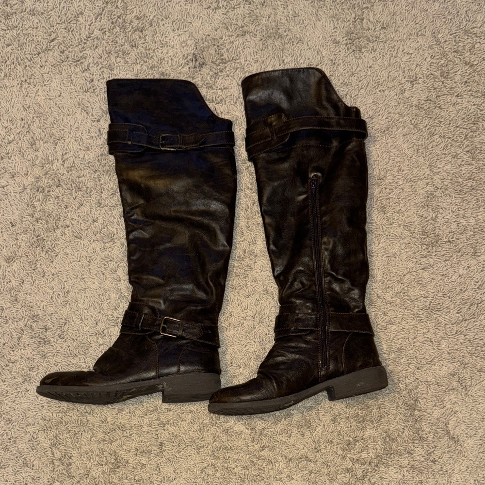 Stylish Black Knee-High Women's Boots